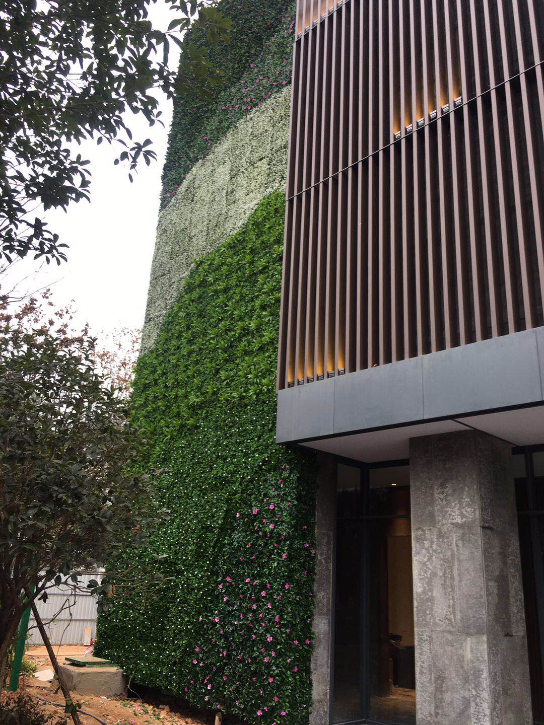 鑫遠(yuǎn)國(guó)際室外仿真植物墻